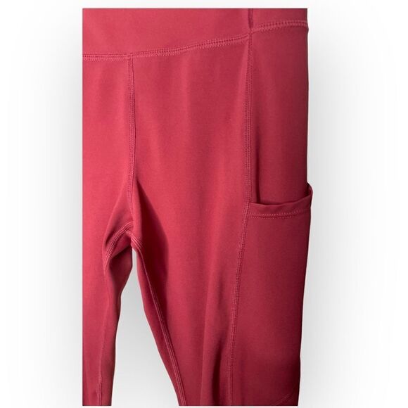 Zyia Active Light N Luxe Reflective Hi Rise Merlot Pocket Leggings - Picture 6 of 10